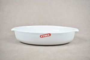 PLAT A FOUR PYREX SIGNETURE OVAL 30*20CM BLANC 